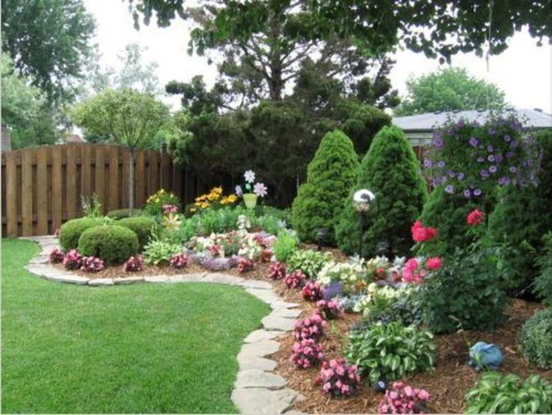 flower bed around tree